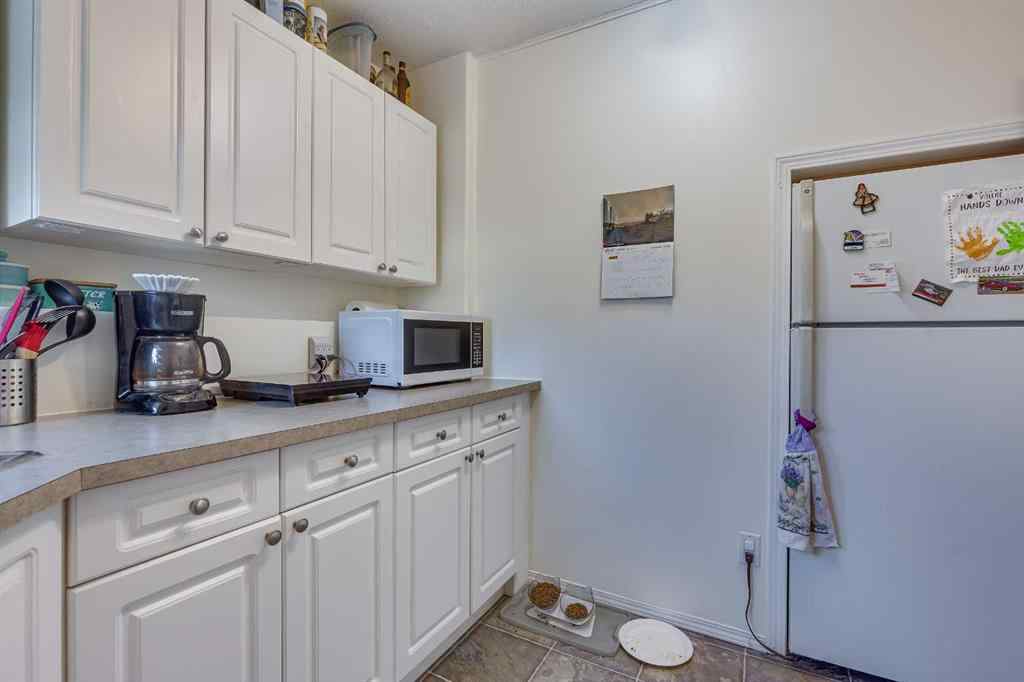 MLS® A2252984 - 4 HARRISON Road  in Hewlett Park Sylvan Lake, Residential