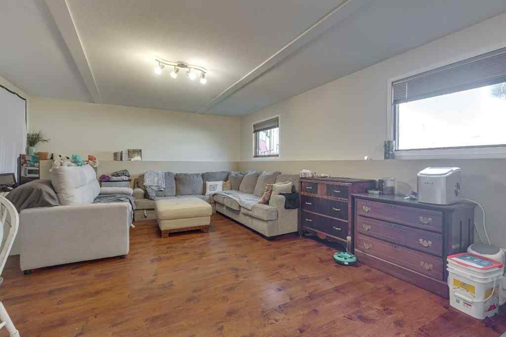 MLS® A2252984 - 4 HARRISON Road  in Hewlett Park Sylvan Lake, Residential