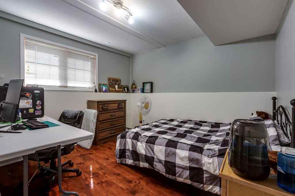 MLS® A2252984 - 4 HARRISON Road  in Hewlett Park Sylvan Lake, Residential