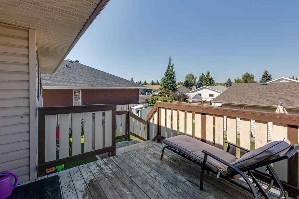 MLS® A2252984 - 4 HARRISON Road  in Hewlett Park Sylvan Lake, Residential