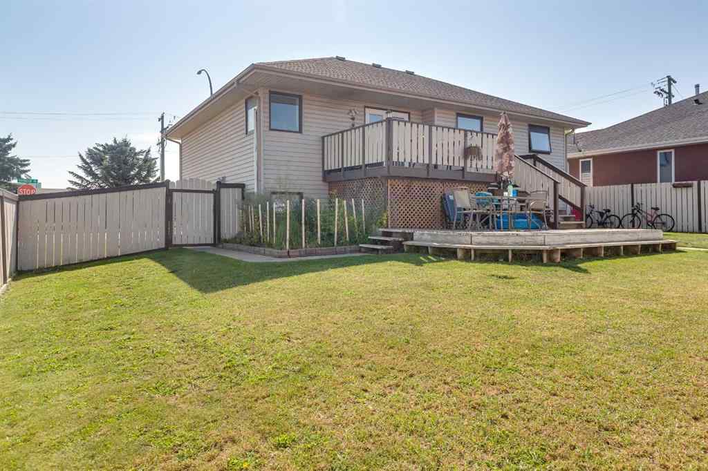 MLS® A2252984 - 4 HARRISON Road  in Hewlett Park Sylvan Lake, Residential