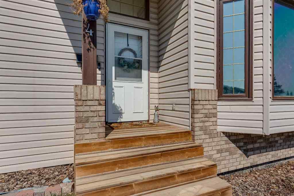 MLS® A2252984 - 4 HARRISON Road  in Hewlett Park Sylvan Lake, Residential