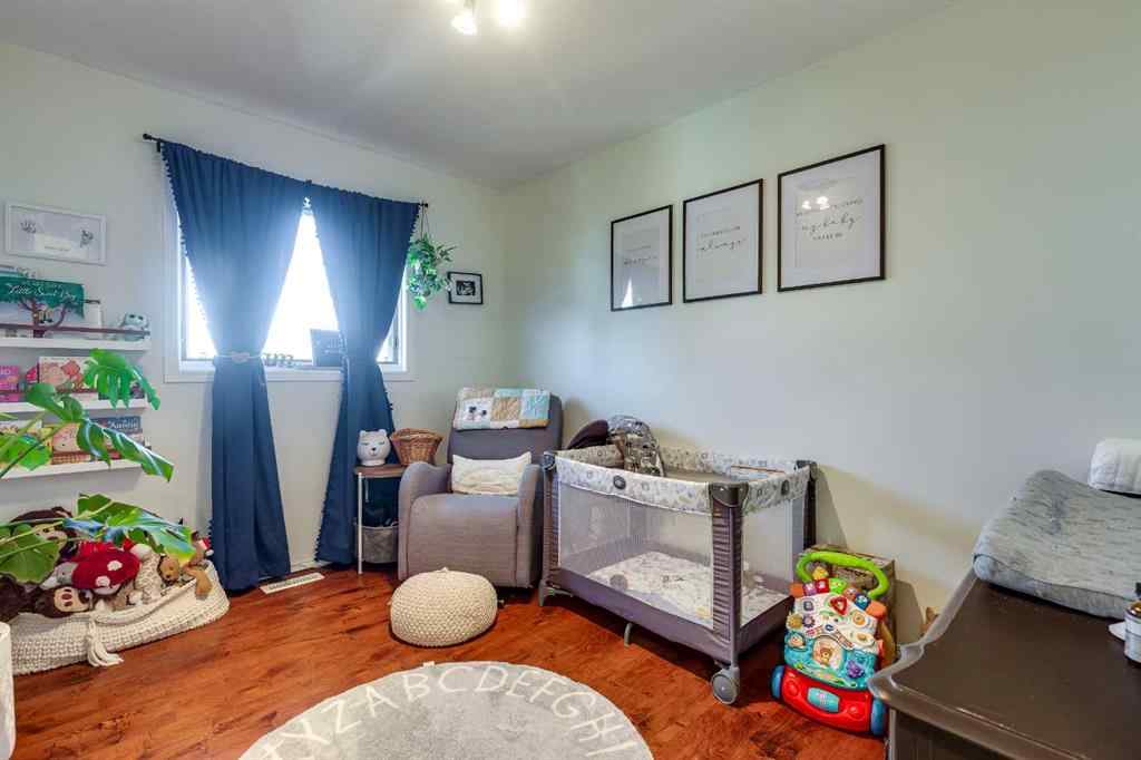 MLS® A2252984 - 4 HARRISON Road  in Hewlett Park Sylvan Lake, Residential