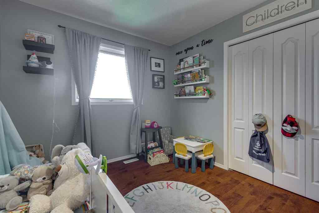 MLS® A2252984 - 4 HARRISON Road  in Hewlett Park Sylvan Lake, Residential