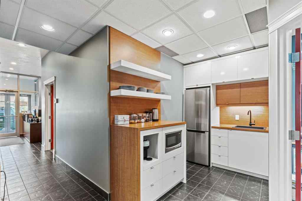MLS® A2252987 - Unit #111 8716 108 Street  in Richmond Industrial Park Grande Prairie, Commercial
