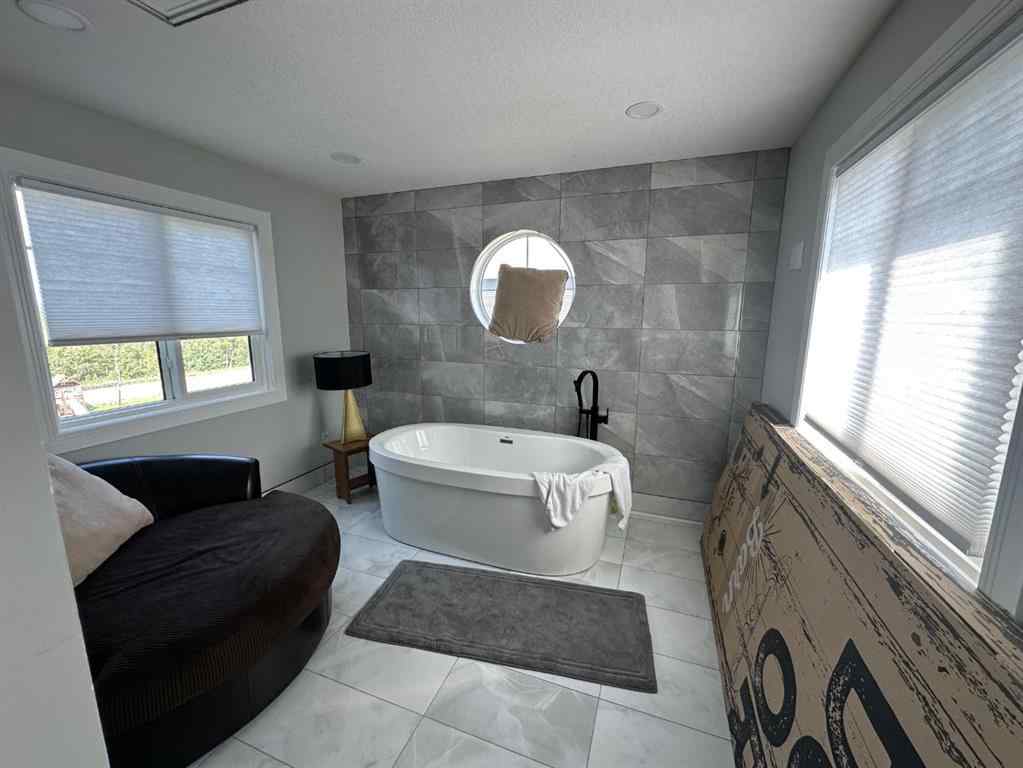 MLS® A2252988 - 7702 Devonshire Lane  in Carriage Lane Estates Rural Grande Prairie No. 1, County of, Residential