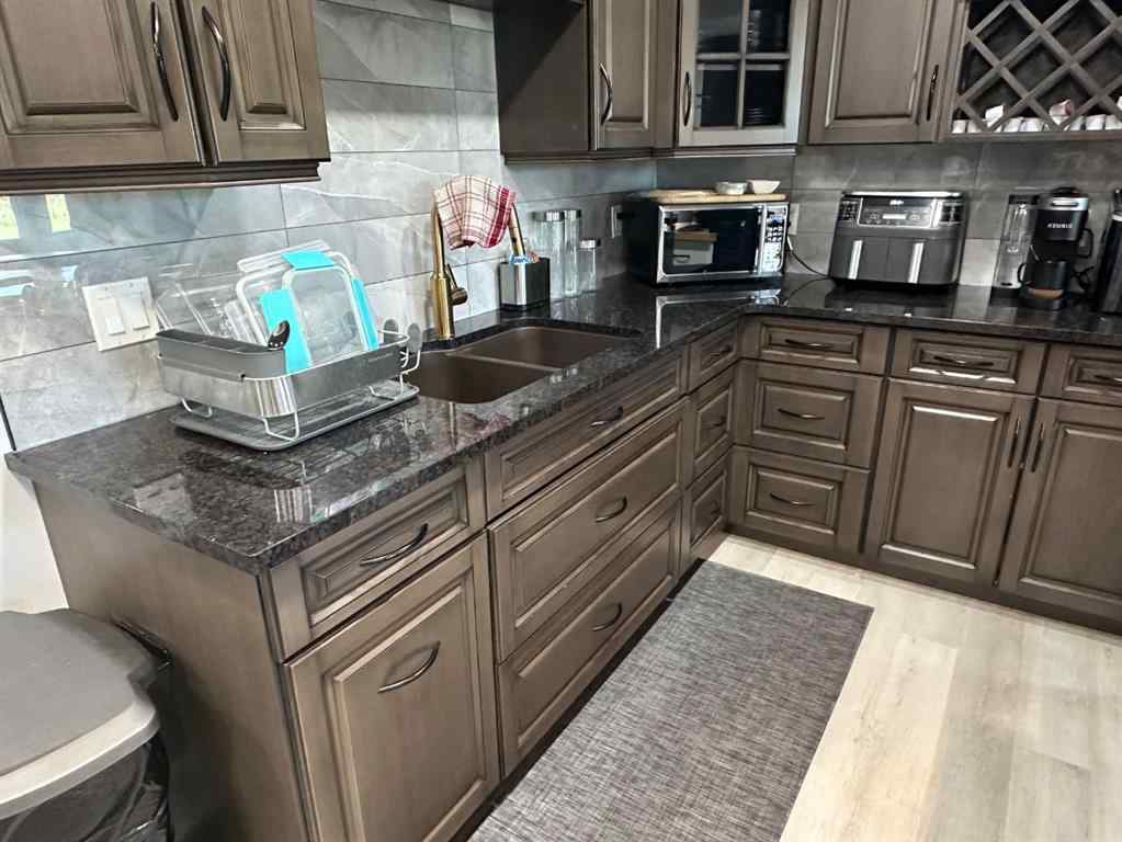 MLS® A2252988 - 7702 Devonshire Lane  in Carriage Lane Estates Rural Grande Prairie No. 1, County of, Residential