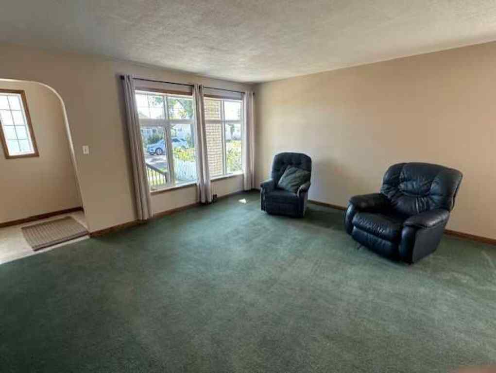 MLS® A2252990 - 206 4 Avenue W in Hanna Hanna, Residential