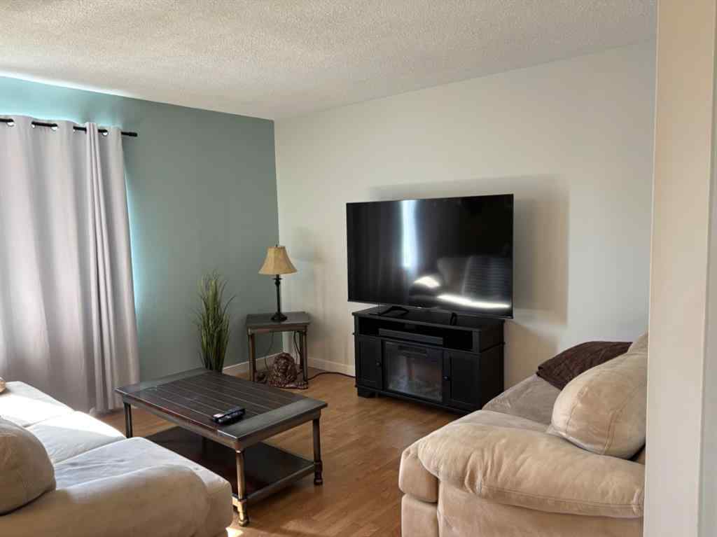MLS® A2252993 - 365 S 5 Street W in NONE Magrath, Residential