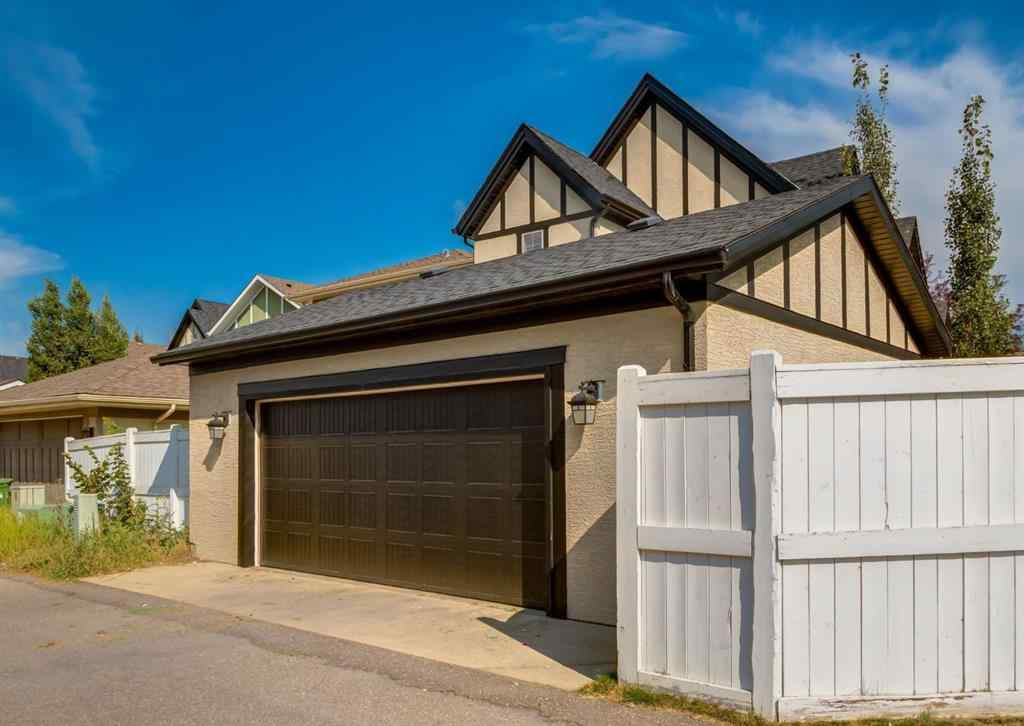 MLS® A2252995 - 85 Mike Ralph Way SW in Garrison Green Calgary, Residential