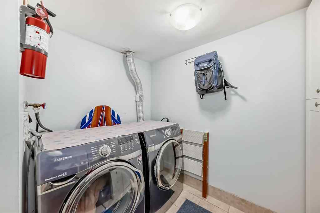 MLS® A2252999 - Unit #409 3500 VARSITY Drive NW in Varsity Calgary, Residential