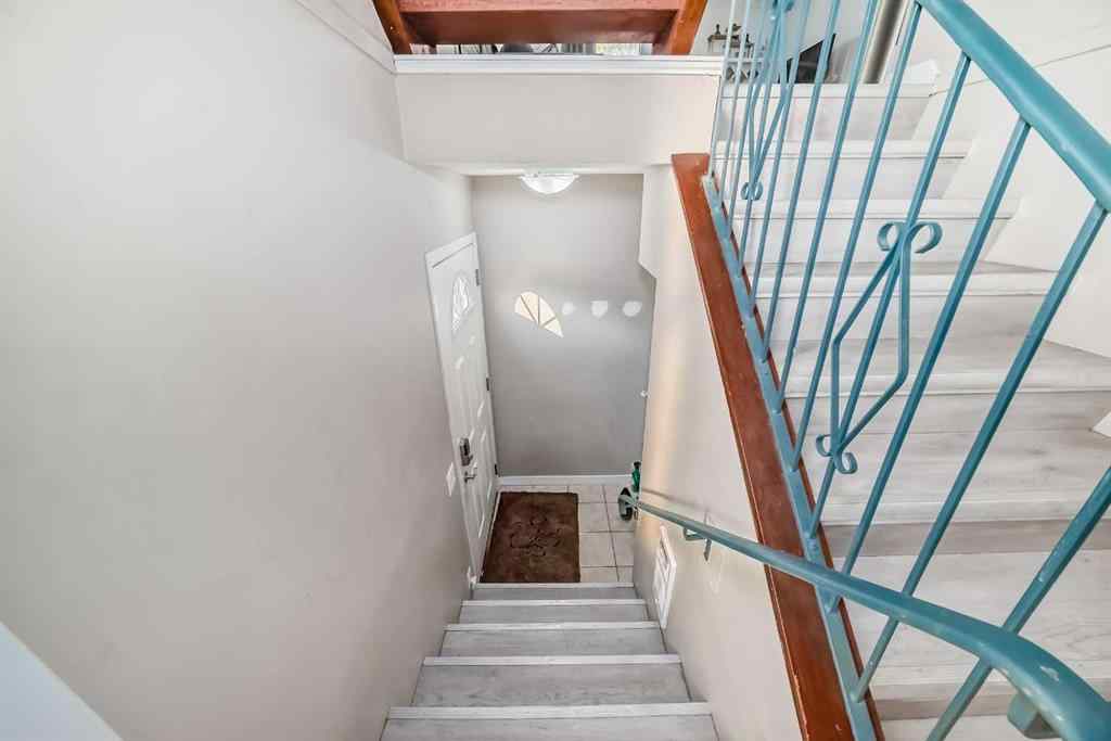 MLS® A2252999 - Unit #409 3500 VARSITY Drive NW in Varsity Calgary, Residential