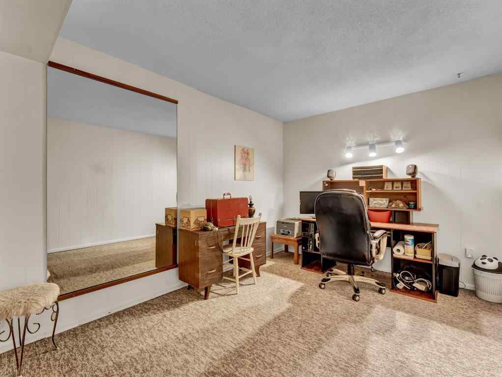 MLS® A2253002 - 1938 17 Avenue SE in Crestwood-Norwood Medicine Hat, Residential
