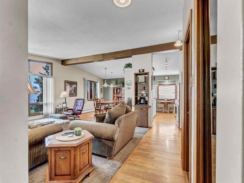 MLS® A2253002 - 1938 17 Avenue SE in Crestwood-Norwood Medicine Hat, Residential