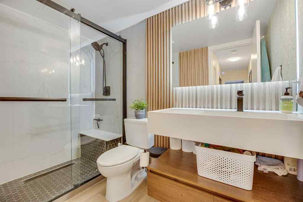 MLS® A2253009 - Unit #306 330 15 Avenue SW in Beltline Calgary, Residential