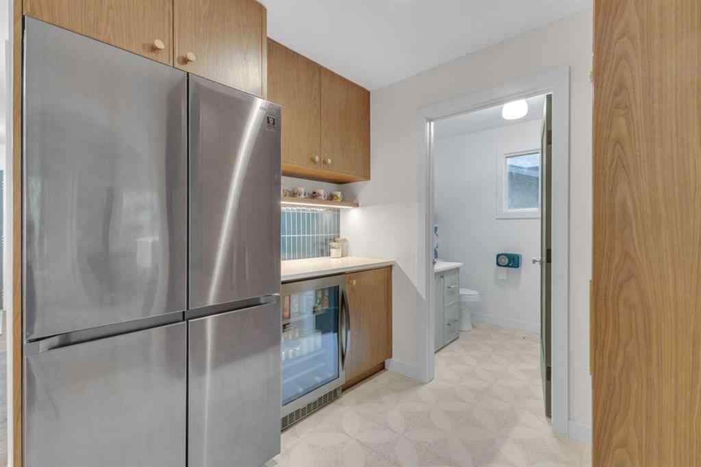 MLS® A2253019 - 3732 43A Avenue  in Mountview Red Deer, Residential