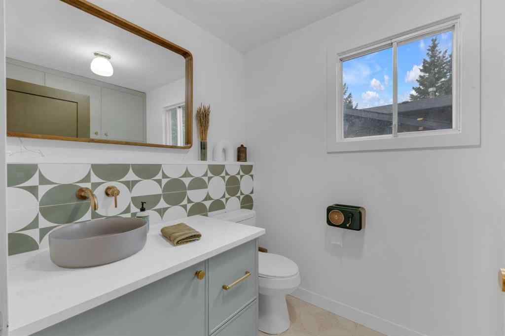 MLS® A2253019 - 3732 43A Avenue  in Mountview Red Deer, Residential
