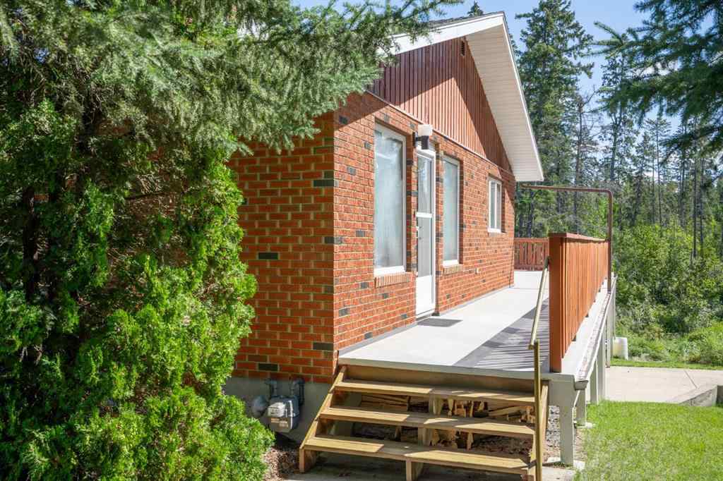 MLS® A2253021 - 41 Centre Street  in Frank Rural Ponoka County, Residential