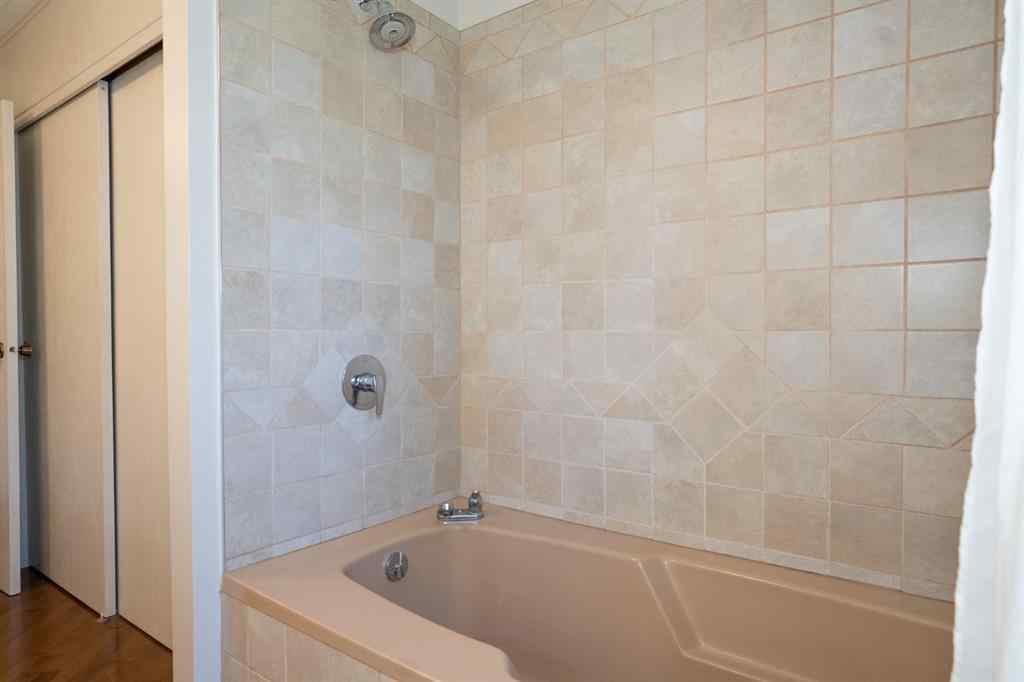 MLS® A2253021 - 41 Centre Street  in Frank Rural Ponoka County, Residential