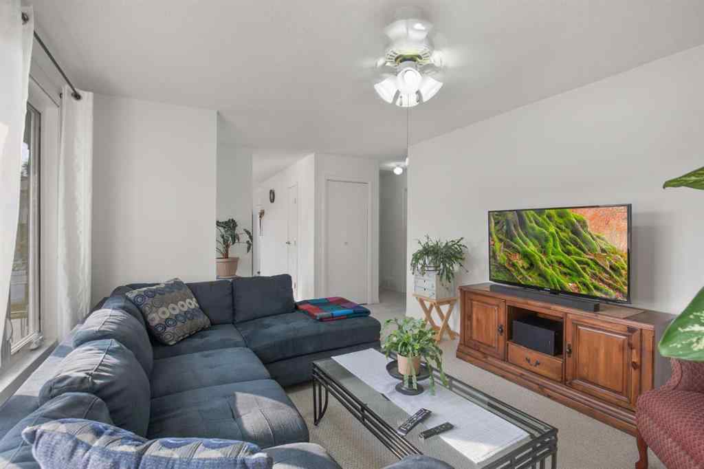 MLS® A2253023 - 4708 57a Street Crescent  in Downtown Lacombe Lacombe, Residential