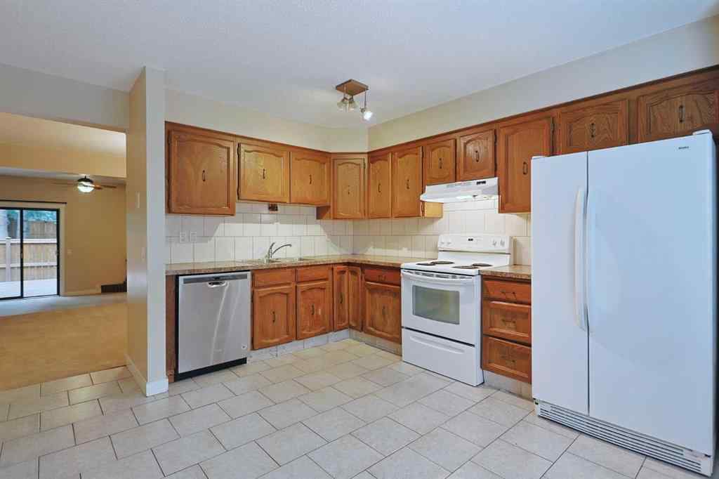 MLS® A2253024 - Unit #34 3302 50 Street NW in Varsity Calgary, Residential