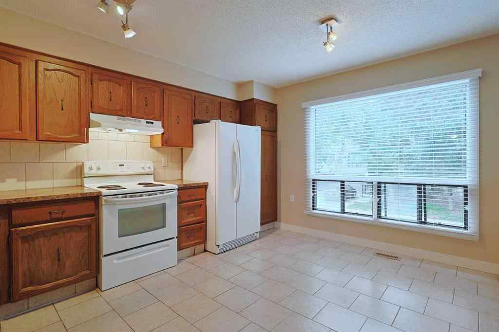MLS® A2253024 - Unit #34 3302 50 Street NW in Varsity Calgary, Residential
