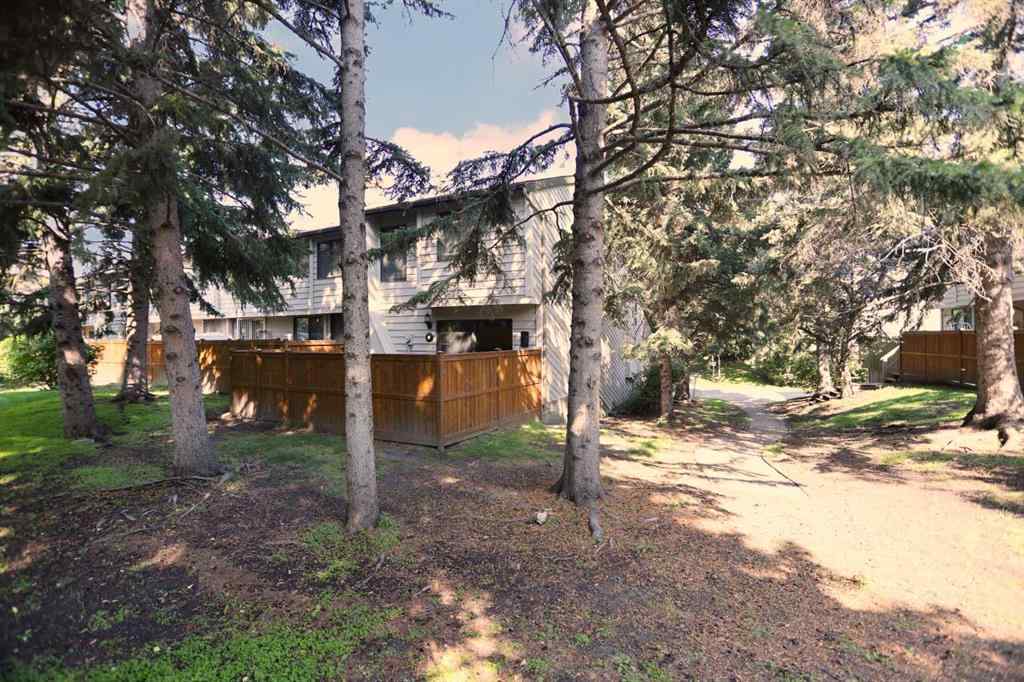 MLS® A2253024 - Unit #34 3302 50 Street NW in Varsity Calgary, Residential