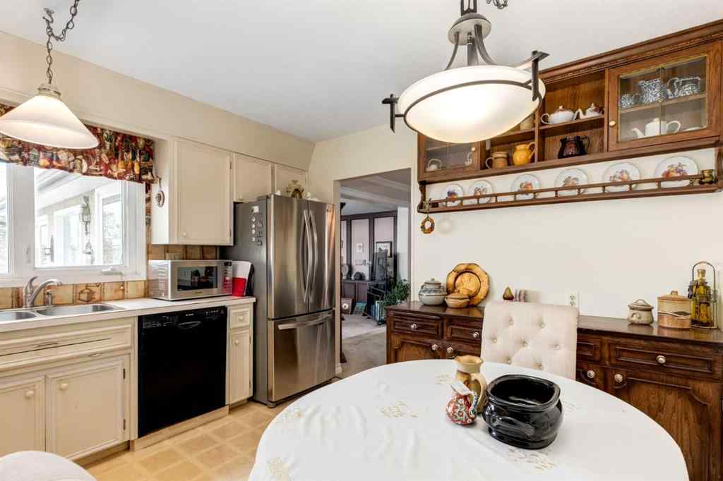 MLS® A2253029 - 923 Middleton Drive NE in Mayland Heights Calgary, Residential