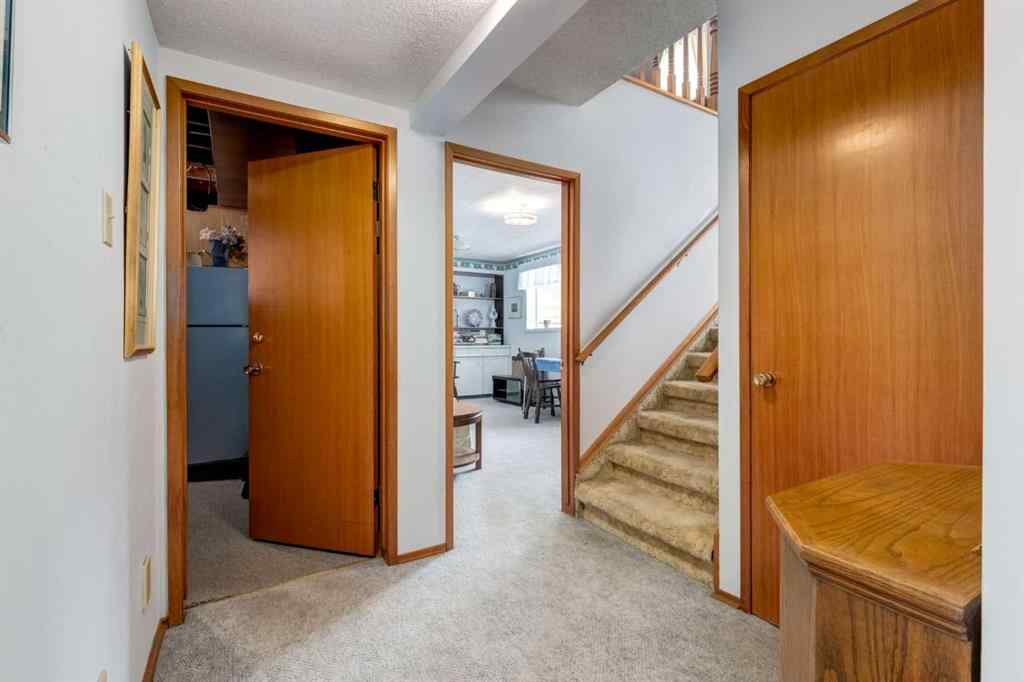 MLS® A2253029 - 923 Middleton Drive NE in Mayland Heights Calgary, Residential