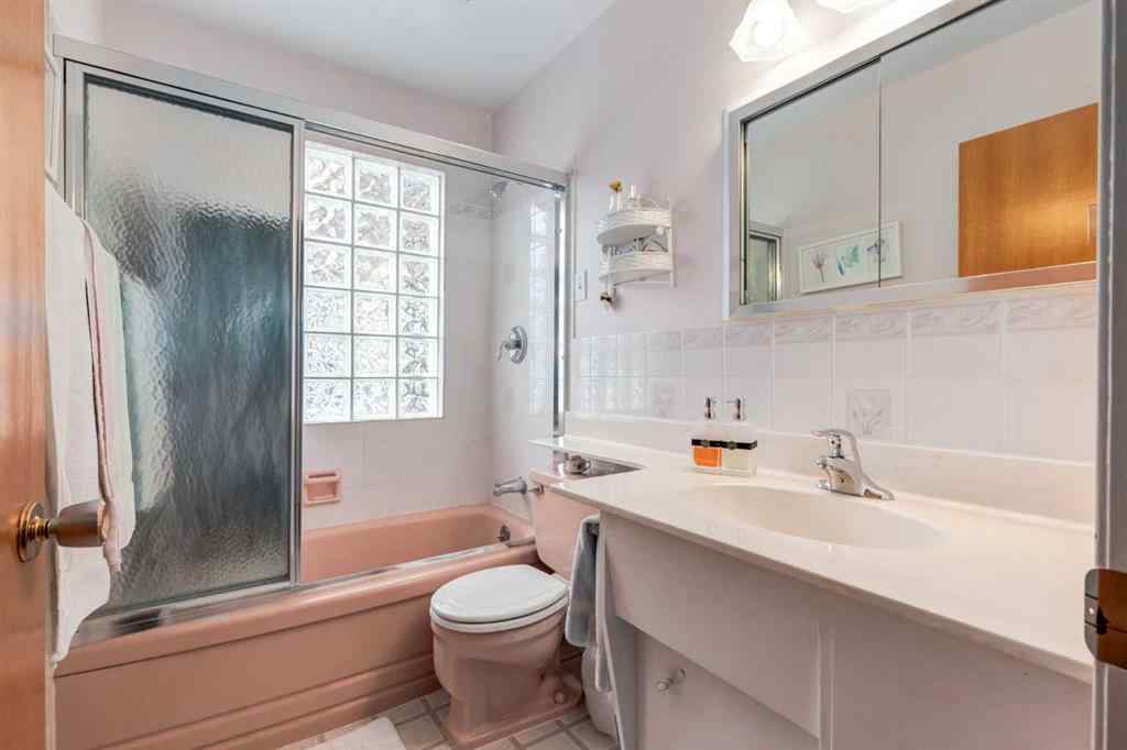 MLS® A2253029 - 923 Middleton Drive NE in Mayland Heights Calgary, Residential