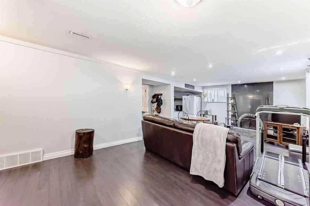 MLS® A2253044 - 5107 Rundleview Road NE in Rundle Calgary, Residential
