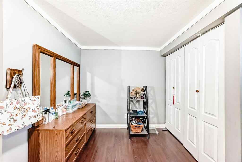 MLS® A2253044 - 5107 Rundleview Road NE in Rundle Calgary, Residential