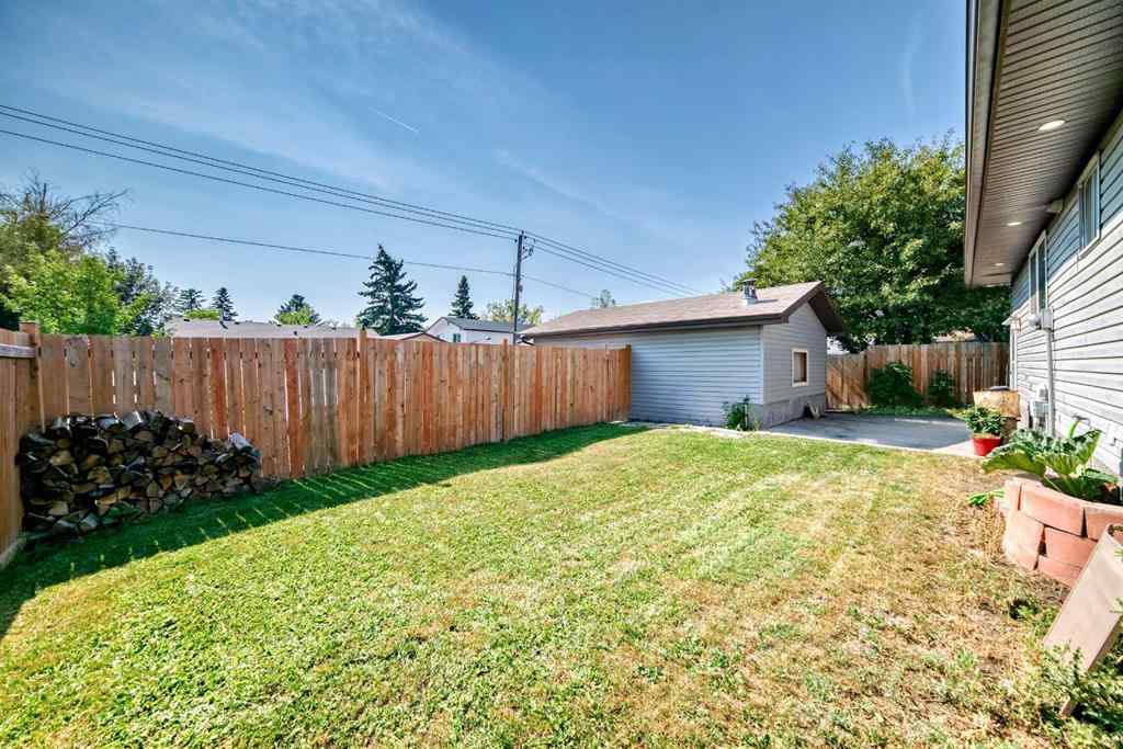 MLS® A2253044 - 5107 Rundleview Road NE in Rundle Calgary, Residential