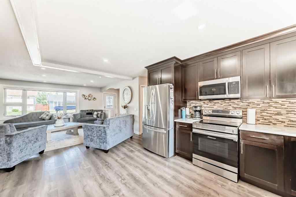 MLS® A2253044 - 5107 Rundleview Road NE in Rundle Calgary, Residential