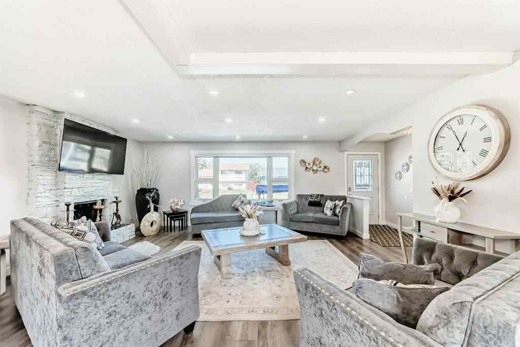 MLS® A2253044 - 5107 Rundleview Road NE in Rundle Calgary, Residential