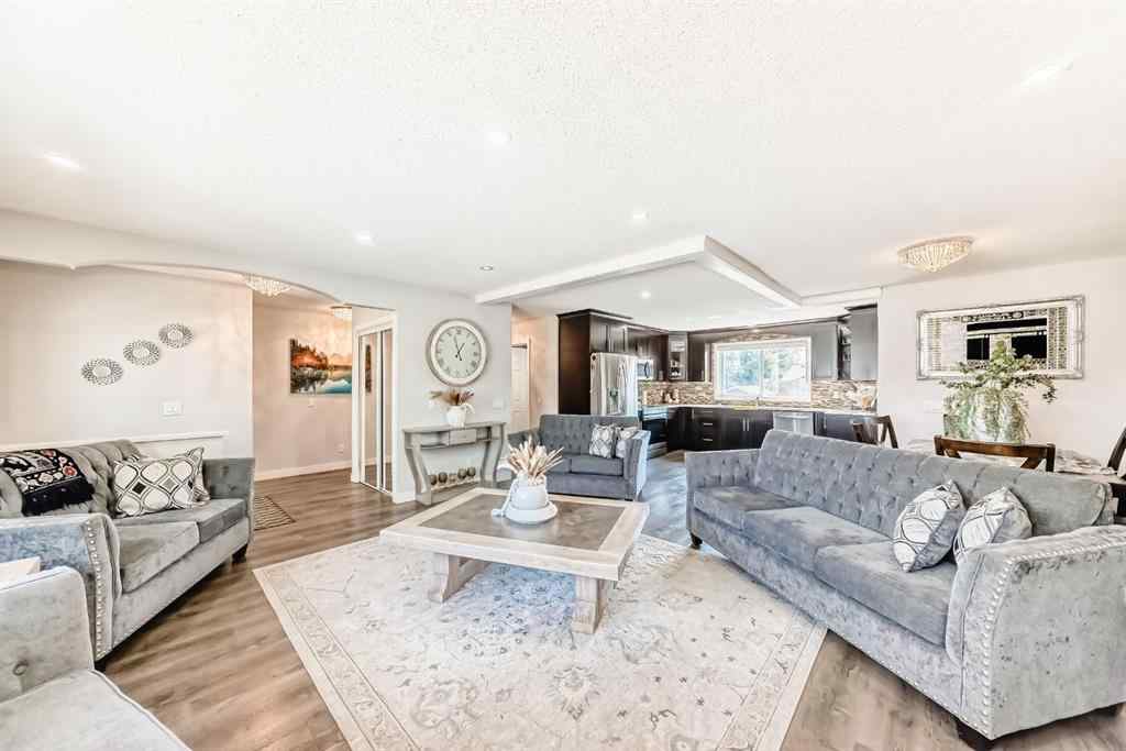 MLS® A2253044 - 5107 Rundleview Road NE in Rundle Calgary, Residential