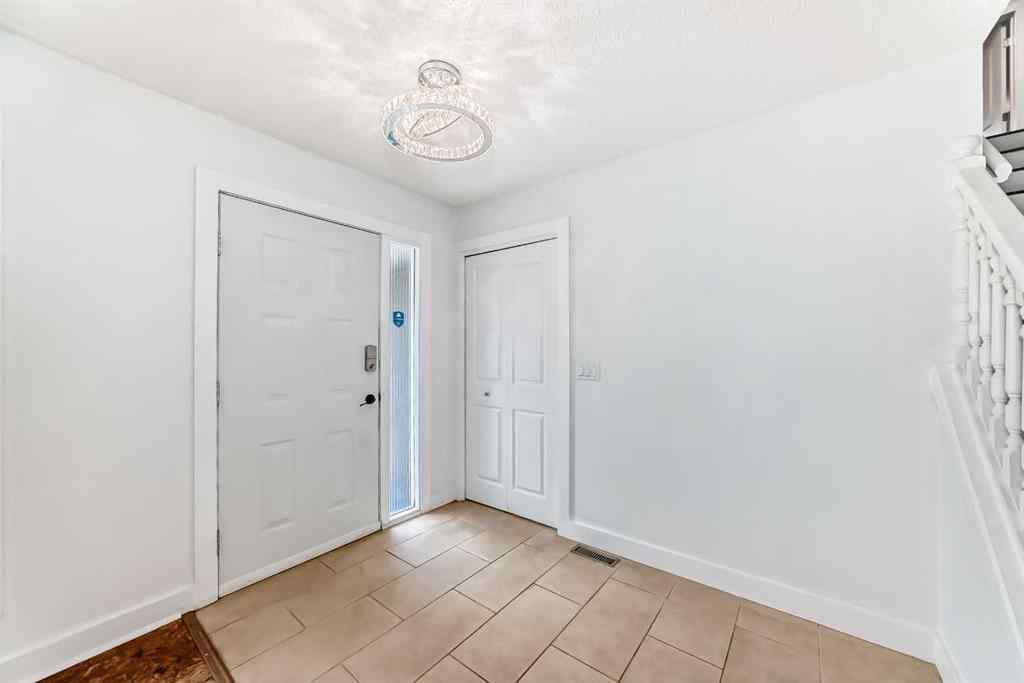 MLS® A2253045 - 523 Cantrell Drive SW in Canyon Meadows Calgary, Residential
