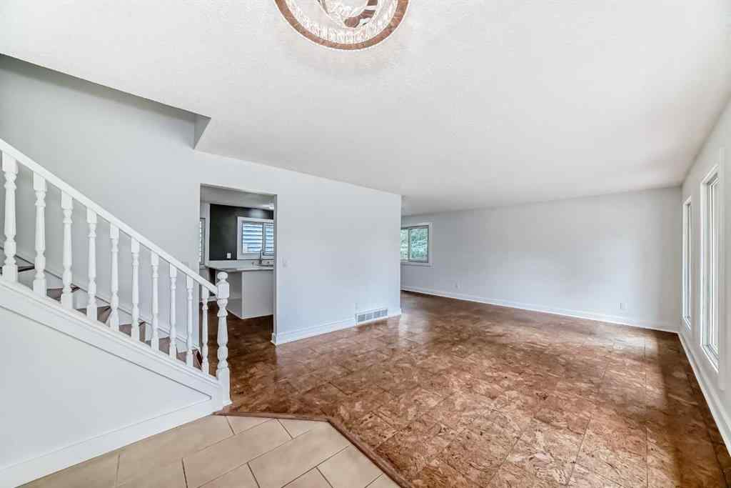 MLS® A2253045 - 523 Cantrell Drive SW in Canyon Meadows Calgary, Residential