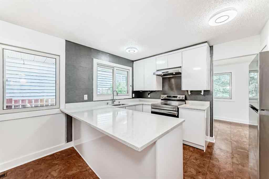 MLS® A2253045 - 523 Cantrell Drive SW in Canyon Meadows Calgary, Residential