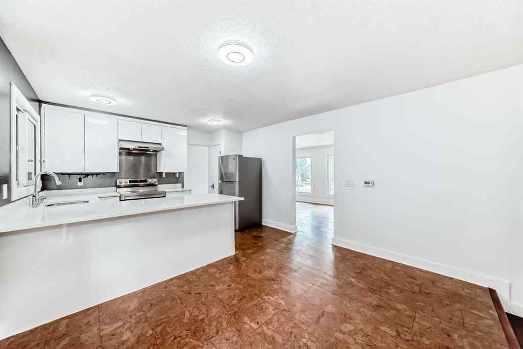 MLS® A2253045 - 523 Cantrell Drive SW in Canyon Meadows Calgary, Residential