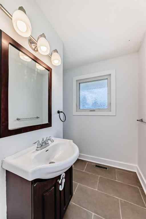 MLS® A2253045 - 523 Cantrell Drive SW in Canyon Meadows Calgary, Residential