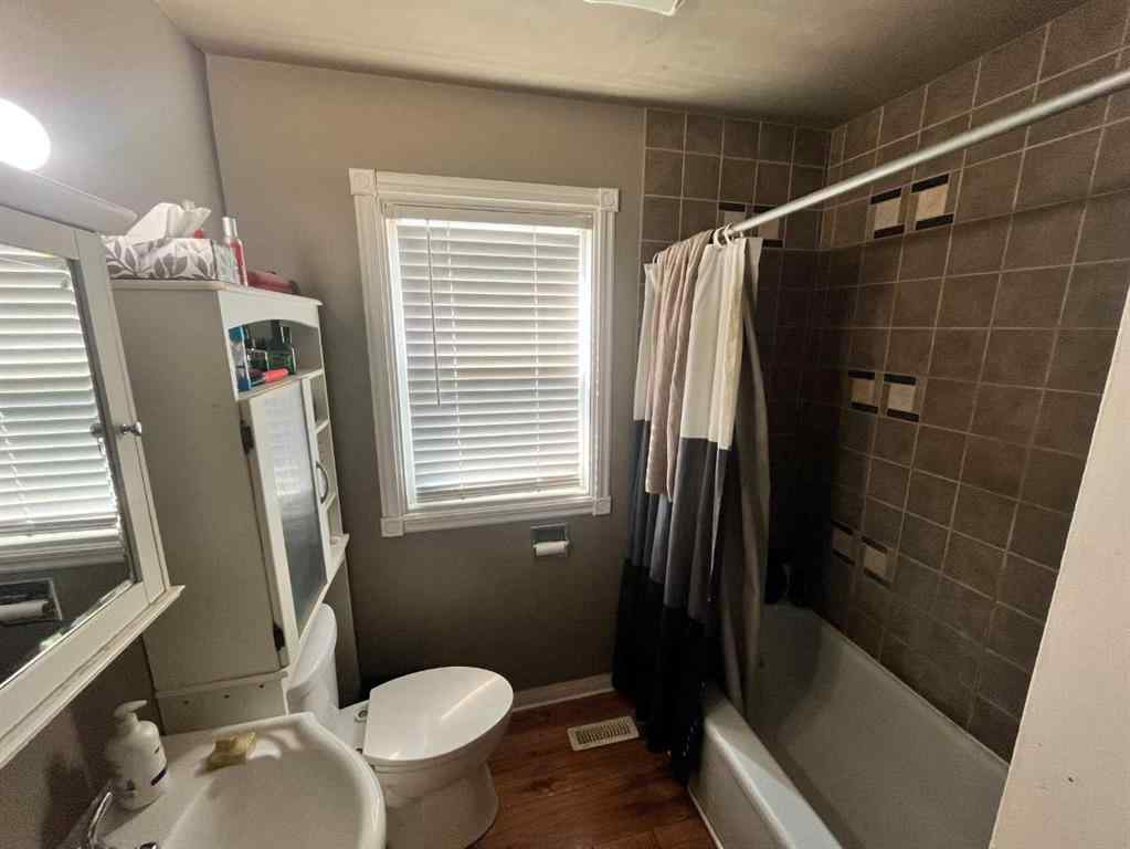 MLS® A2253051 - 5043 44 Avenue  in NONE Taber, Residential