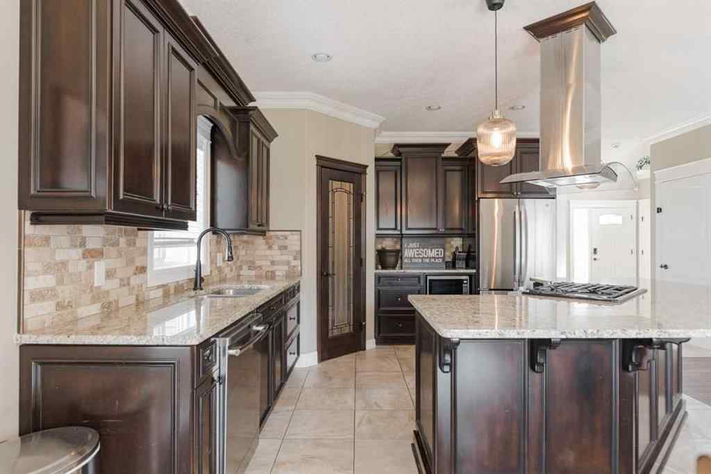 MLS® A2253059 - 689 Heritage Drive  in Parsons North Fort McMurray, Residential
