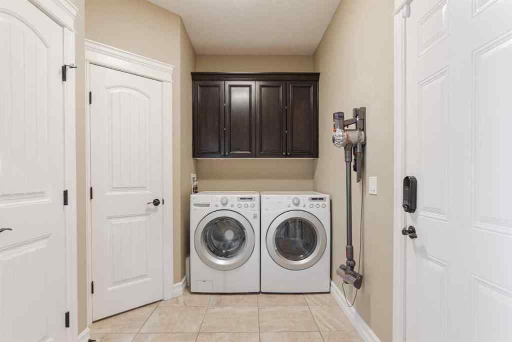 MLS® A2253059 - 689 Heritage Drive  in Parsons North Fort McMurray, Residential