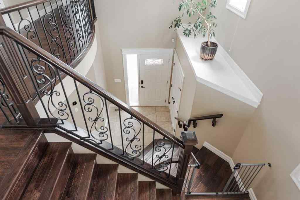 MLS® A2253059 - 689 Heritage Drive  in Parsons North Fort McMurray, Residential