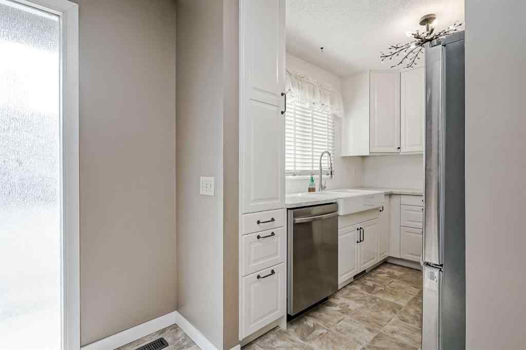 MLS® A2253061 - Unit #207 5340 17 Avenue SW in Westgate Calgary, Residential