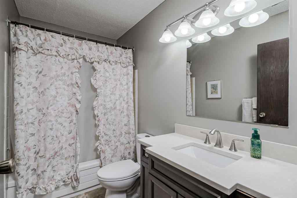 MLS® A2253061 - Unit #207 5340 17 Avenue SW in Westgate Calgary, Residential