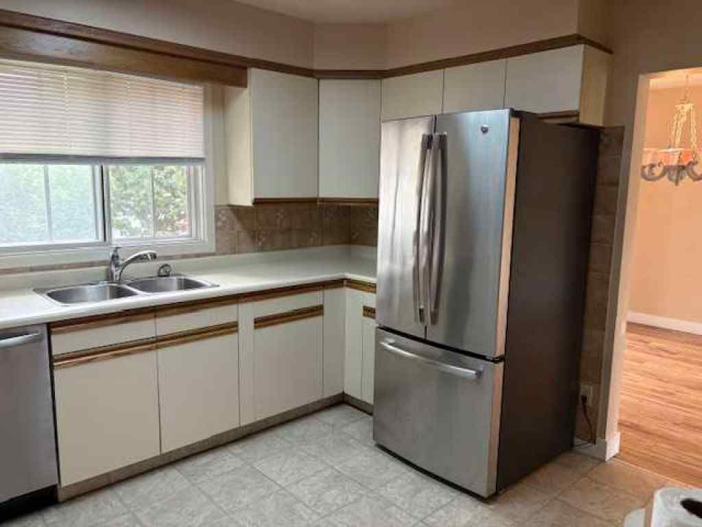 MLS® A2253072 - 1512 5 Avenue S in Victoria Park Lethbridge, Residential