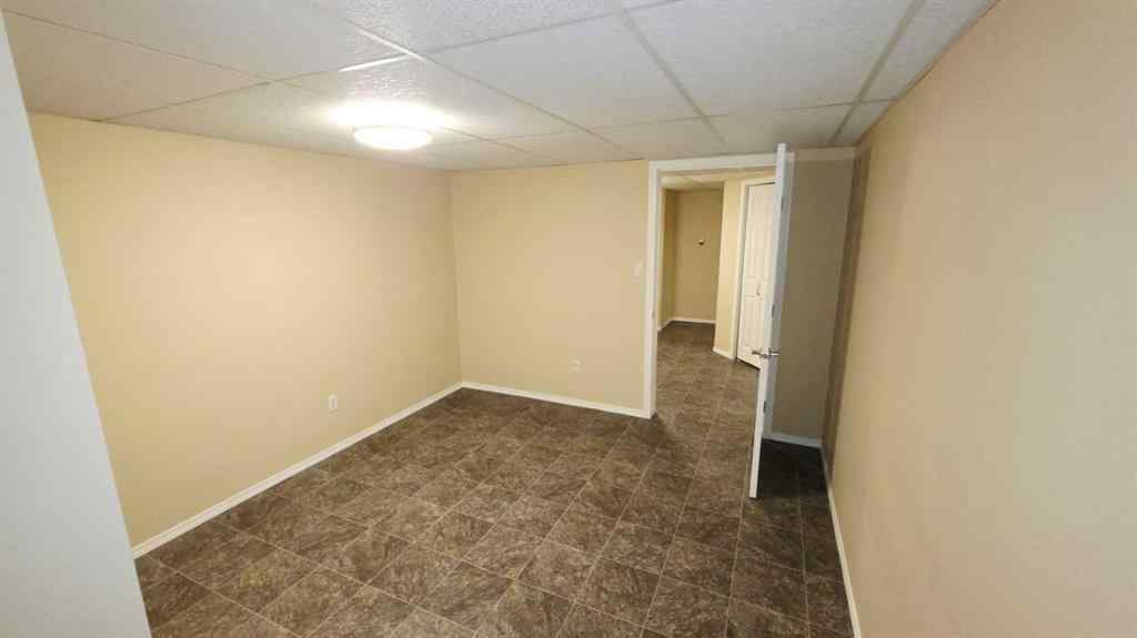 MLS® A2253074 - 10722 91 Street  in Lower West Peace Peace River, Residential