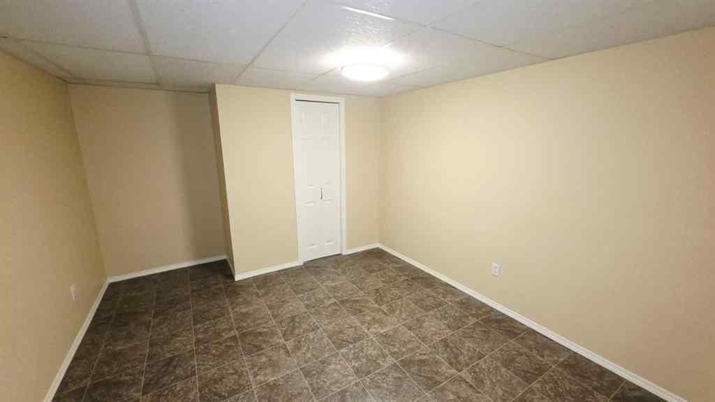 MLS® A2253074 - 10722 91 Street  in Lower West Peace Peace River, Residential